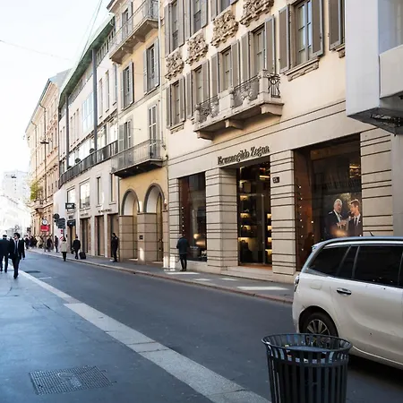 Daire Montenapoleone In The Heart Of - Location Possible Milano