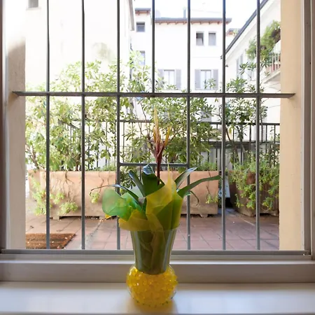 Montenapoleone In The Heart Of - Location Possible * Milaan